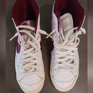 Women's Nike Blazer Mid '77 SE Shoes White/Team Red/Muslin sz 8 DV7003 100